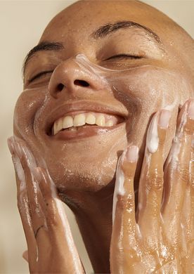 The Body Shop Гель для умывания Витамин Е 150мл : The Body Shop : УТП010053 : 5
